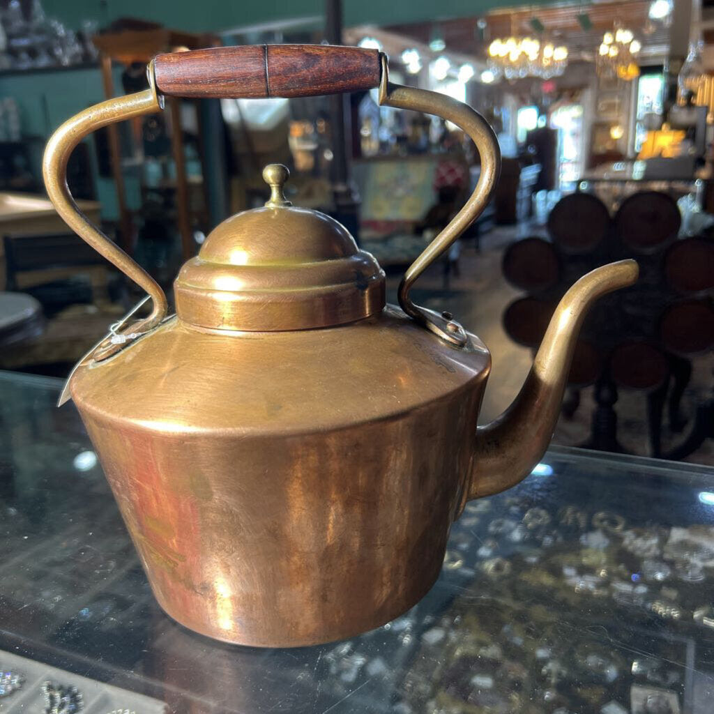 Vict. Kettle England C.1870-1910
