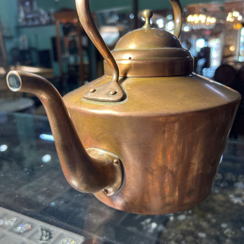 Vict. Kettle England C.1870-1910