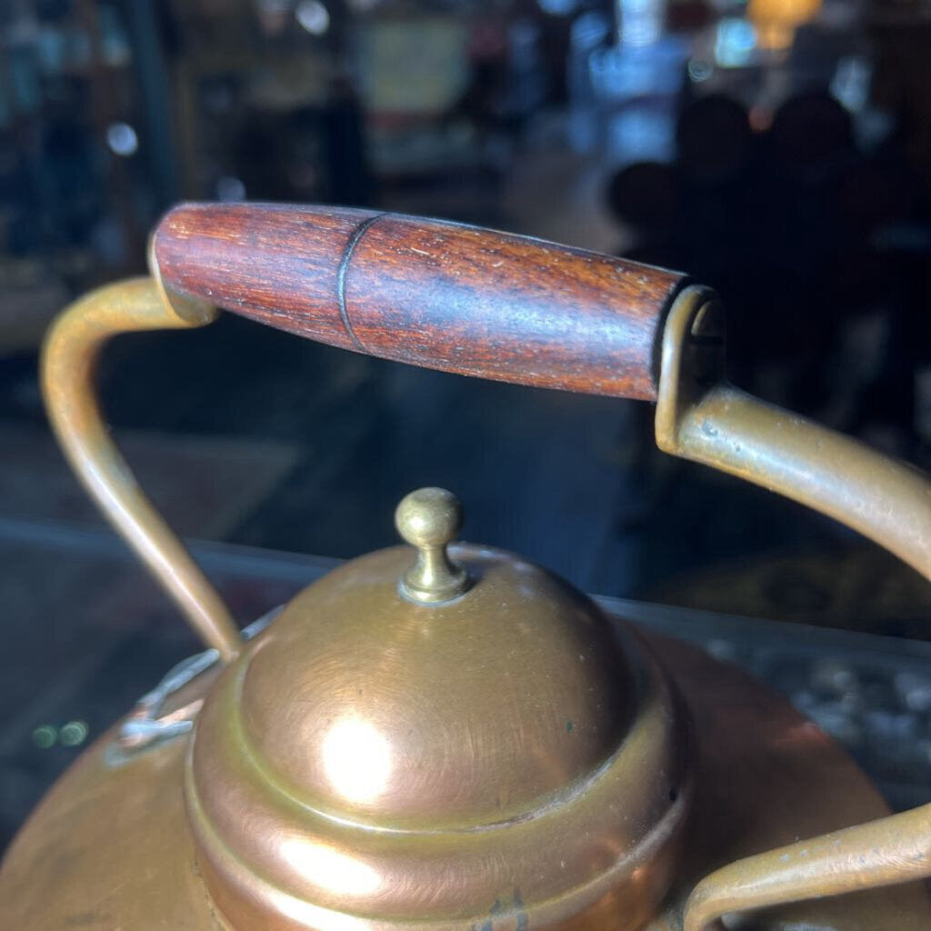 Vict. Kettle England C.1870-1910