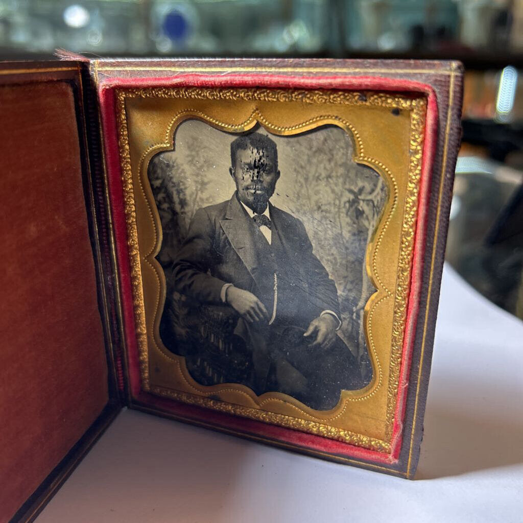 Daguerreotype Tintype Af. Am. Gentleman