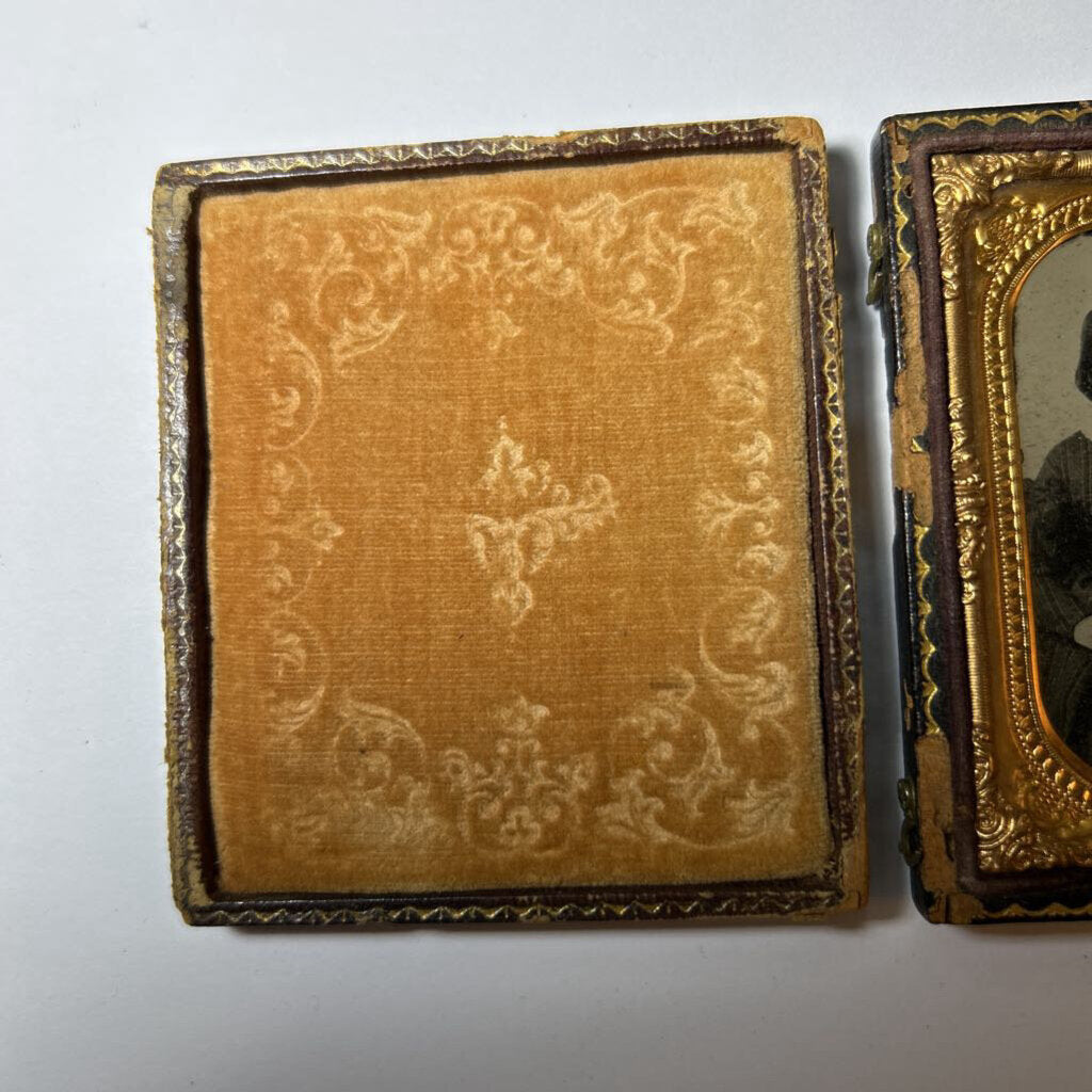 Daguerreotype Tintype- Split Case