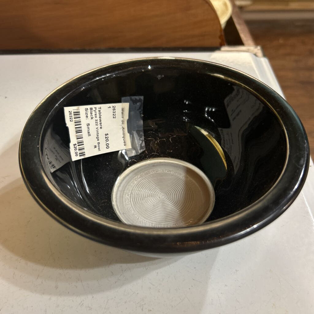 Pyrex 322 Vintage Bowl