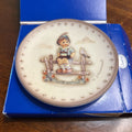 M.j.hummel Plate