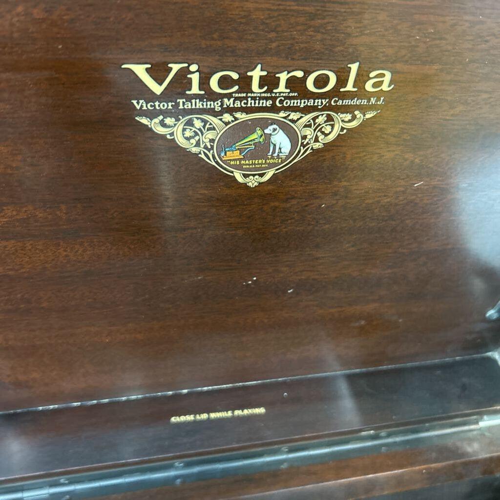 Record Player Victorola Talking Machine