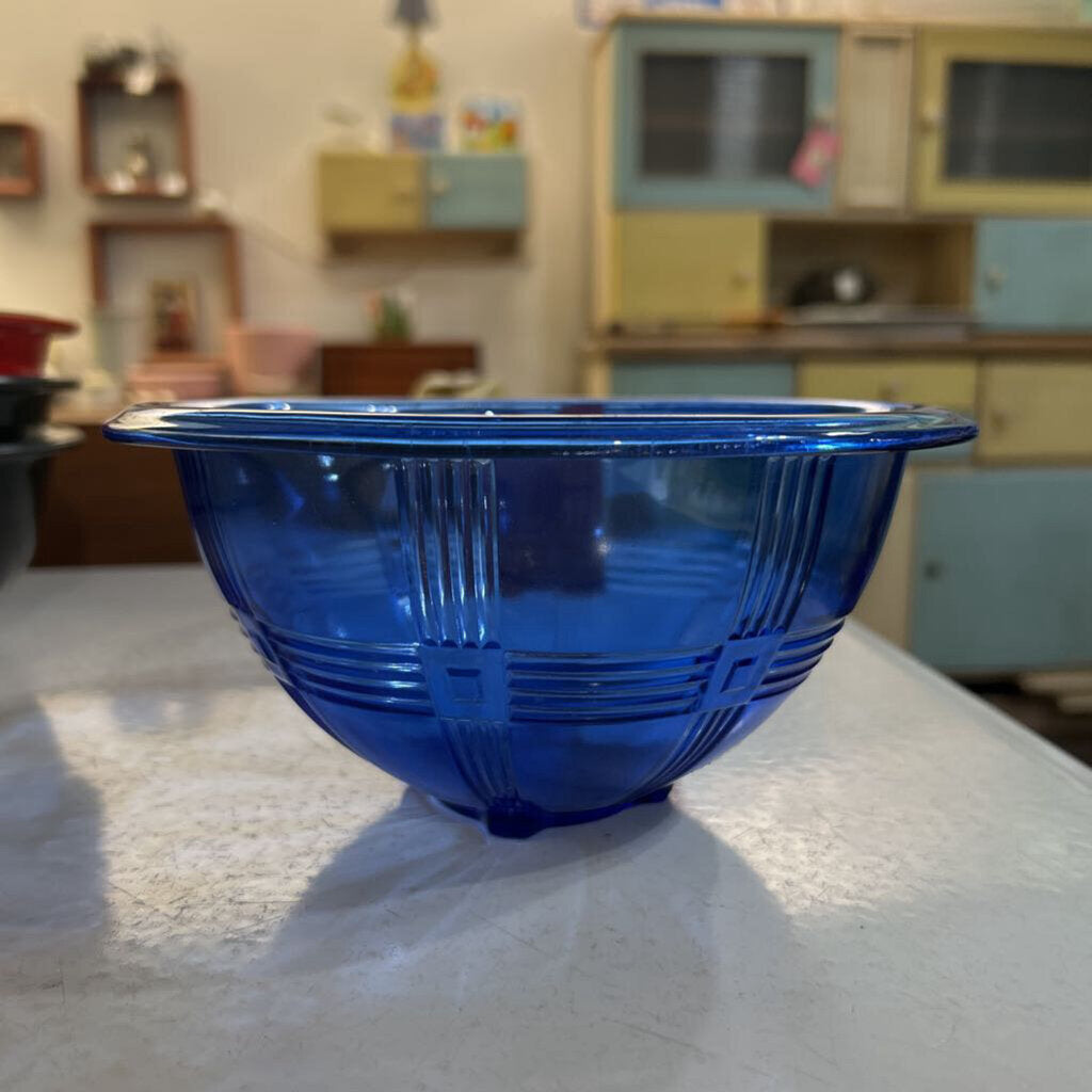 Hazel Atlas Criss Cross Mixing Bowl