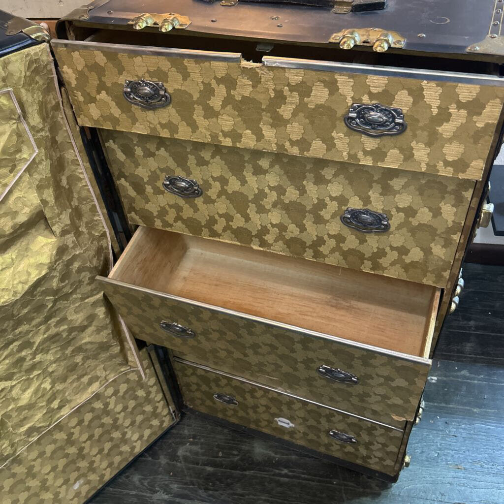 Travel Trunks Shwayder Wardrobe Trunk