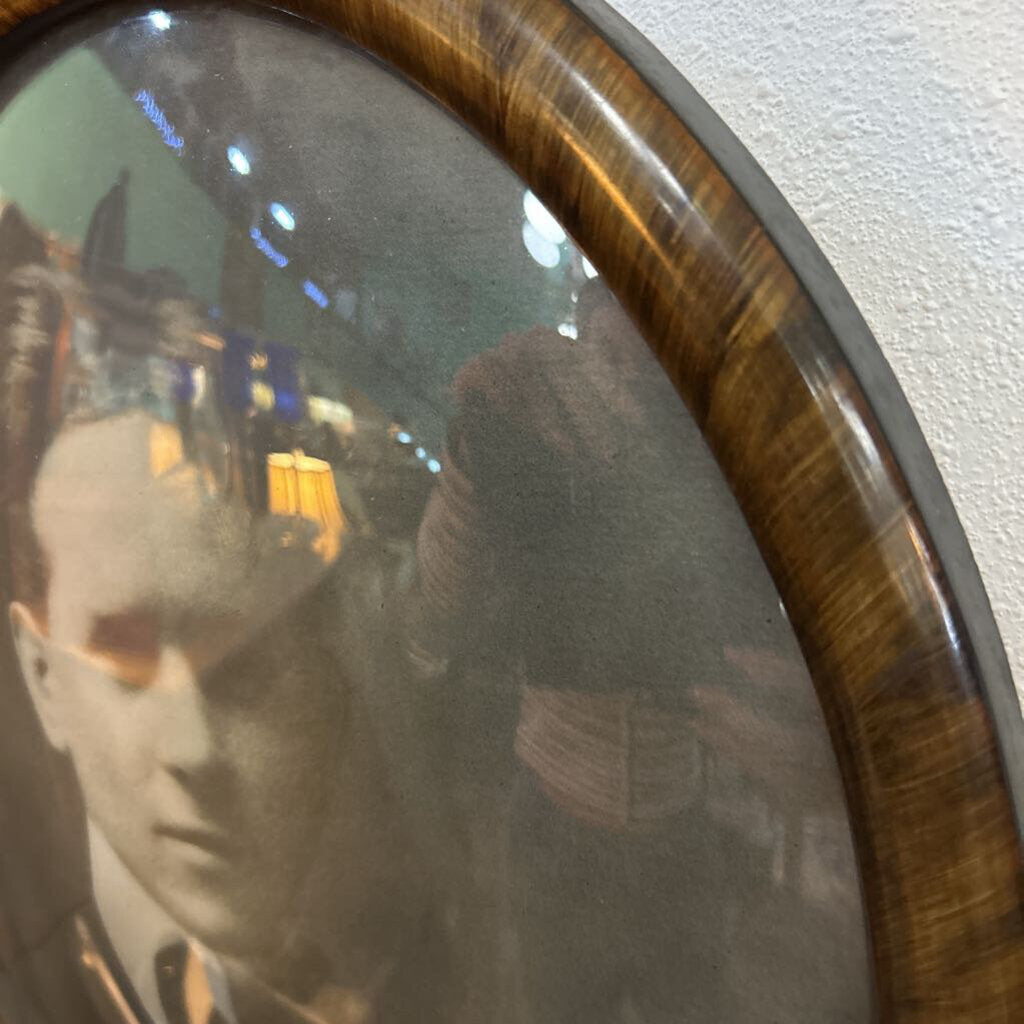 Frame Antique Oval Bowed Glass Frame