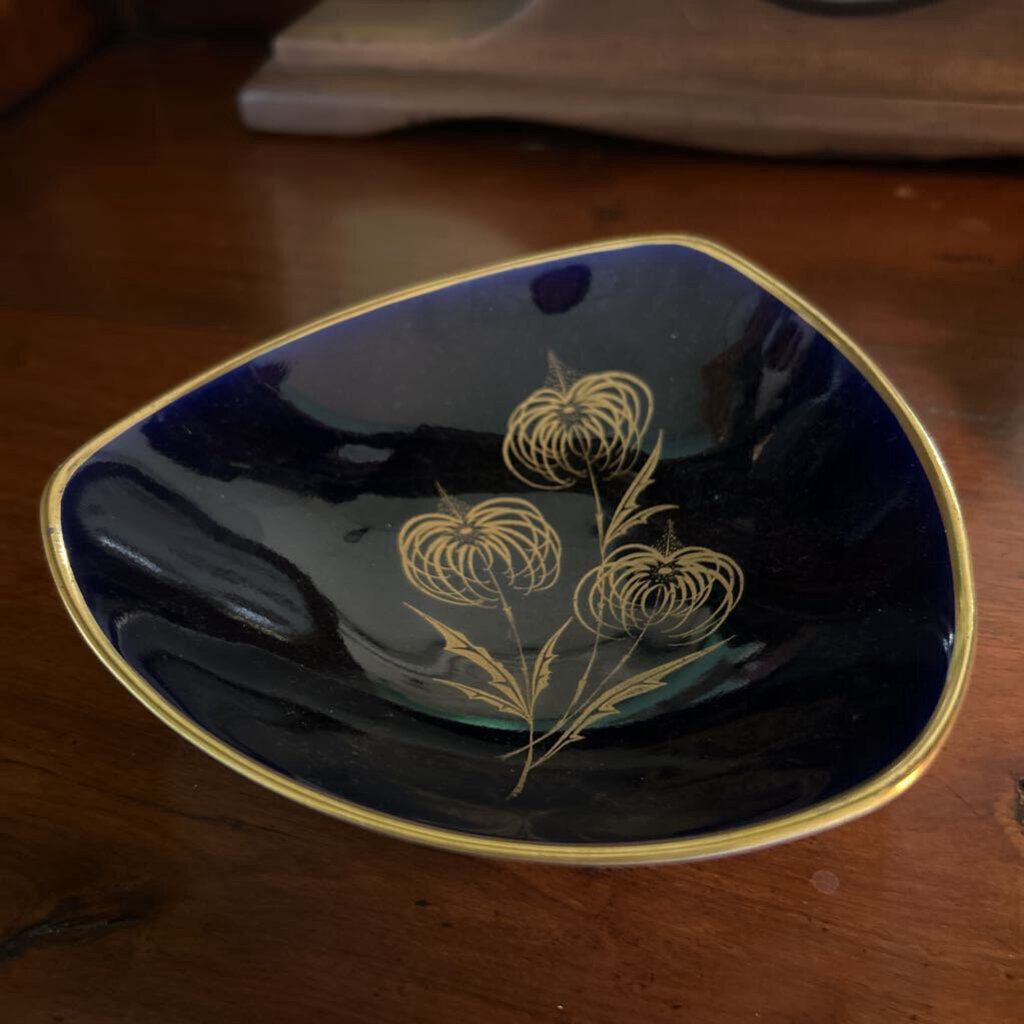 German Porcalin Bowl With Thistle Decorat