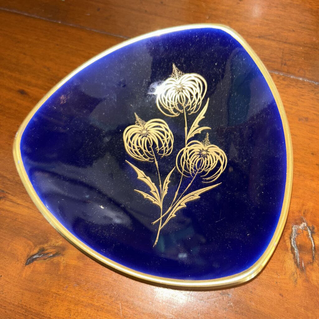 German Porcalin Bowl With Thistle Decorat