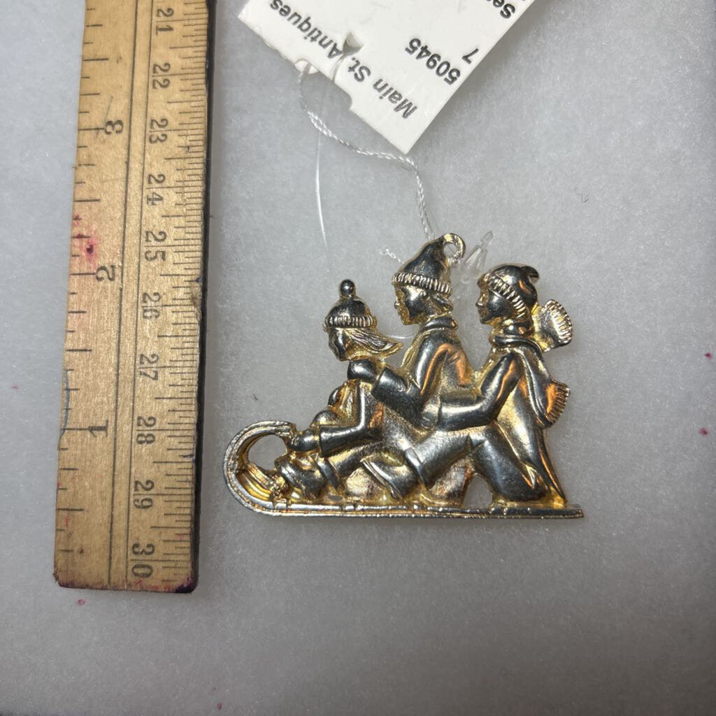 3 Children Sled 1993