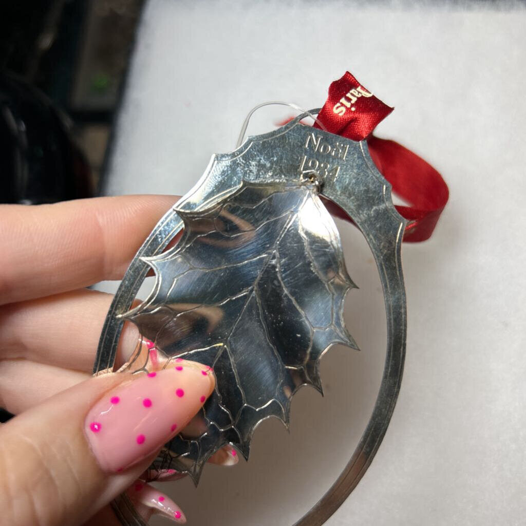 Holly Leaf Silverplate