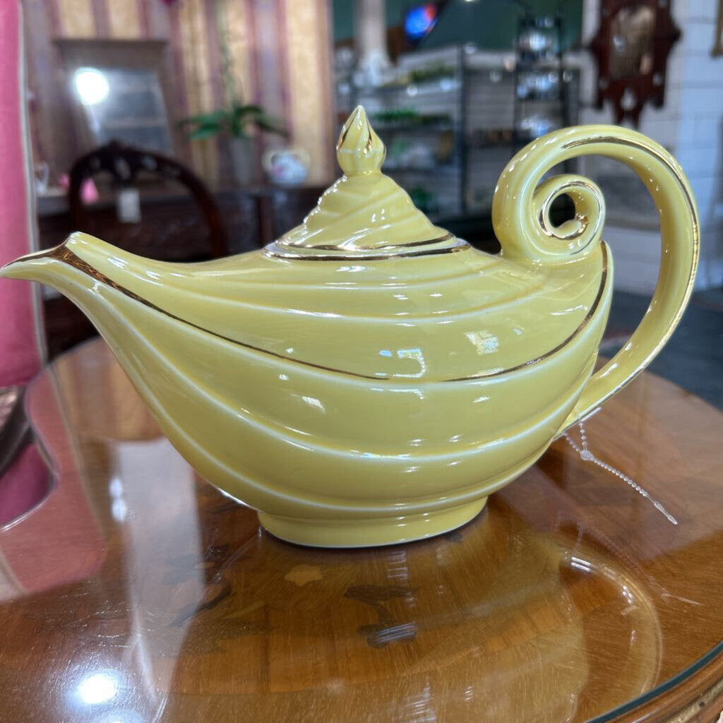 Hall China "Alladin-style" Teapot 1930s-40s Yellow