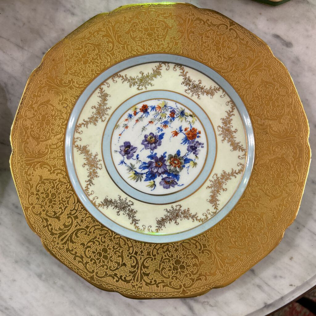 K&A Krautheim Porcelain Plate with wide gilt rim and central floral medalion; Selb, Bavaria, Germany