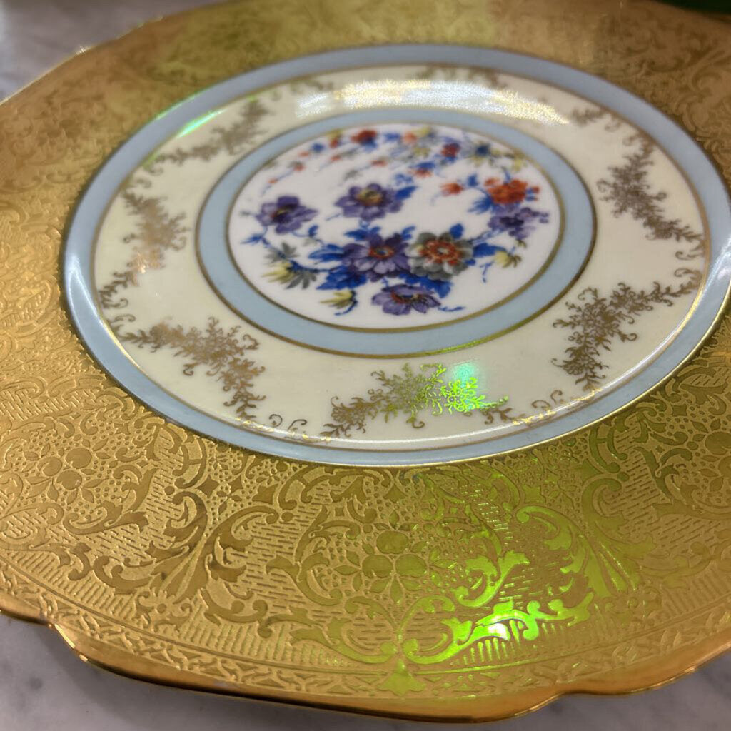 K&A Krautheim Porcelain Plate with wide gilt rim and central floral medalion; Selb, Bavaria, Germany