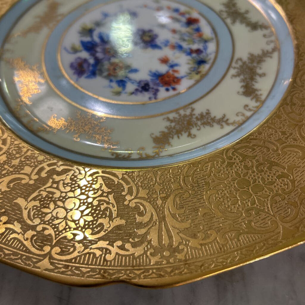 K&A Krautheim Porcelain Plate with wide gilt rim and central floral medalion; Selb, Bavaria, Germany