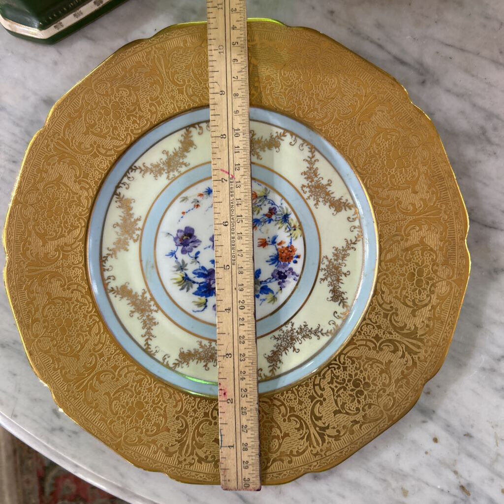 K&A Krautheim Porcelain Plate with wide gilt rim and central floral medalion; Selb, Bavaria, Germany