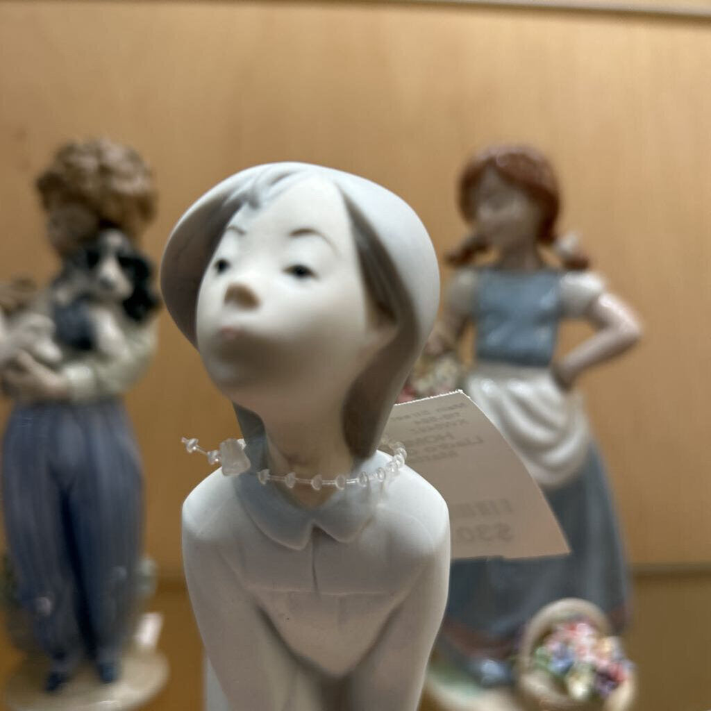 Lladro Girl Figurine, Matte Finish
