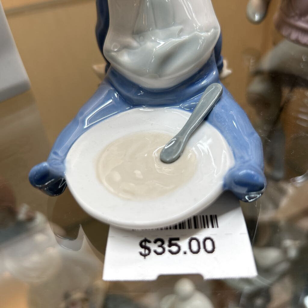 Nao by Lladro " I'm Full" Figurine by Sculptor Jose Puche