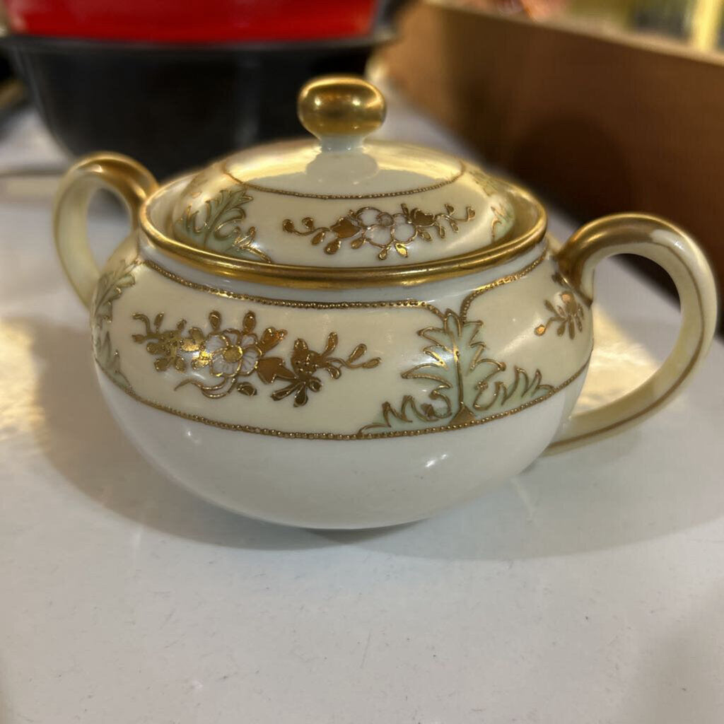Nippon Covered Sugar Dish Gold Trim c.1891-1921