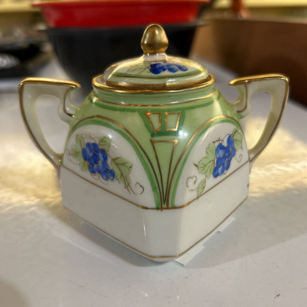 Nippon Covered Sugar Dish Green With Blue Grapes With Gold Trim c.1891-1921