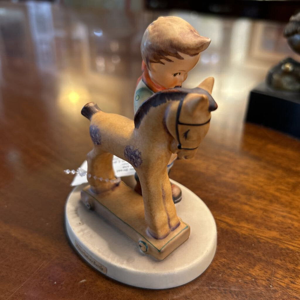 Vintage Goebel Hummel Prayer Before Battle Figurine 20 TMK-3 1960 4-1/4" Germany