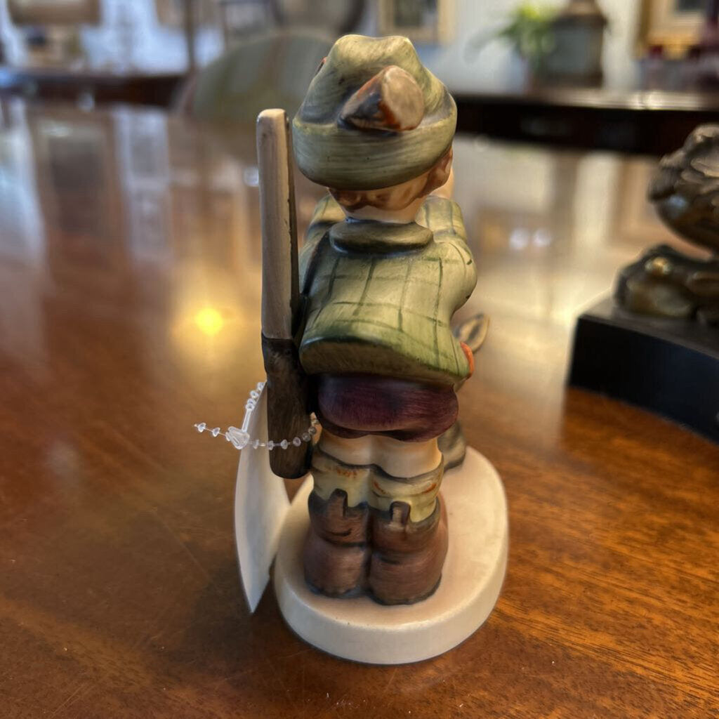 Vintage Goebel Hummel Figurine “Good Hunting” #307, TMK-4