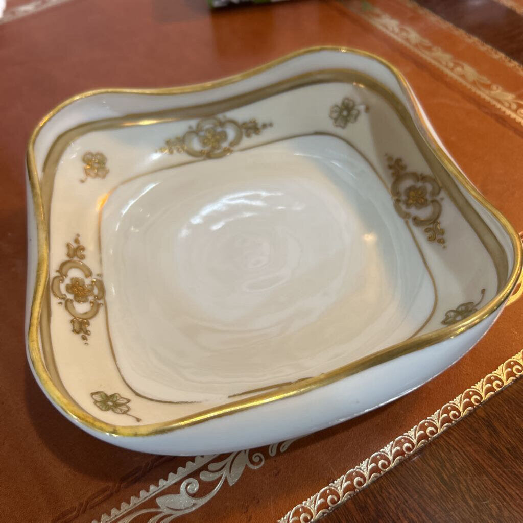 Nippon Square Bowl Dish with Gold Detailing Border c.1911-1921