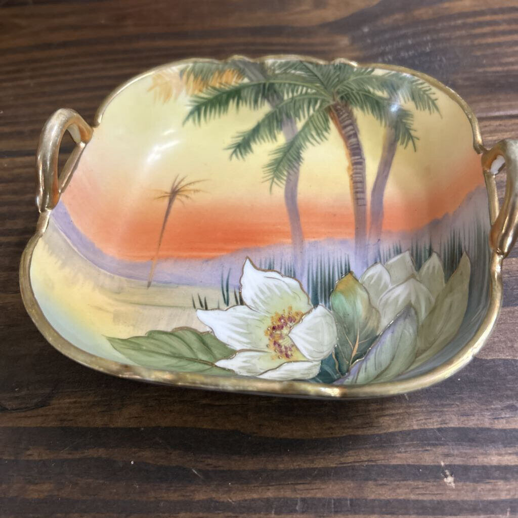 Hand painted Nippon Dish with Gold Guilded Handles Handles, Lotus Flower Palm Trees, 1891-1921.