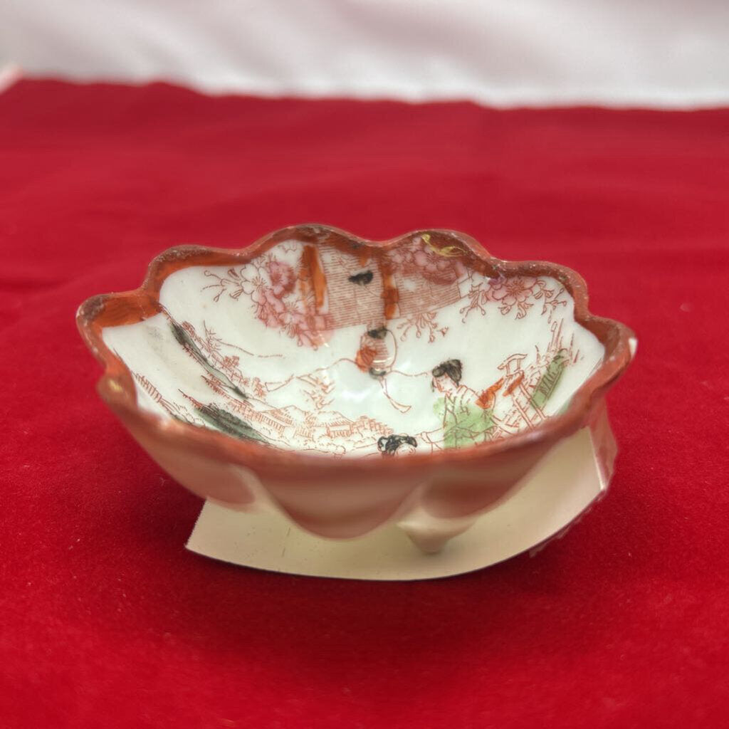 Japanese Porcelain Salt Cellar Dish, 1920s-40s.