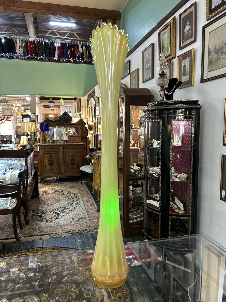 Heirloom Opalescent Swung Vase