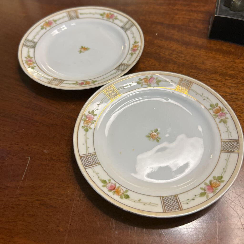 Nippon Small Plate 5.5" set 2, Floral Gold Detail