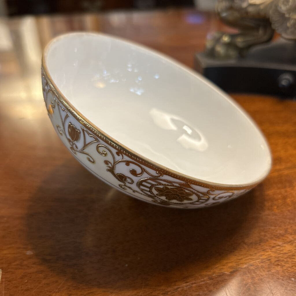 Noritake Butter Dish Lid Only, Gold Floral Detail.