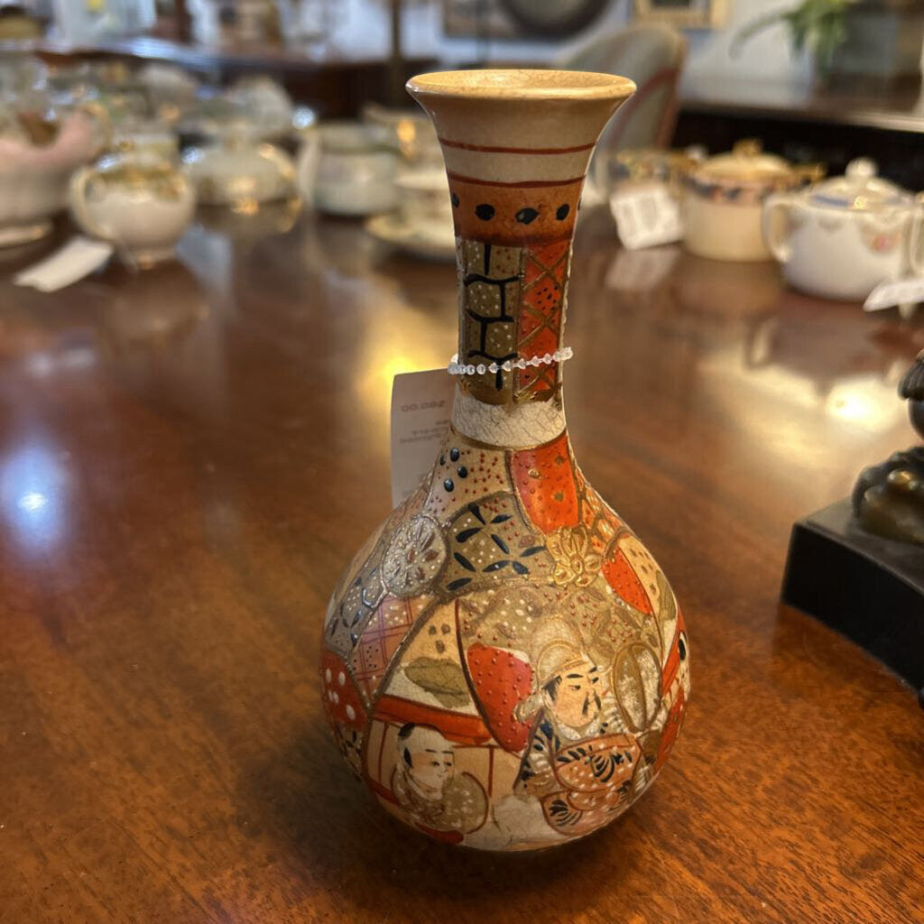 Vintage Japanese Satsuma Earthenware Bud Vase, Hand-Painted Scenes, Gold Gilt Detailing