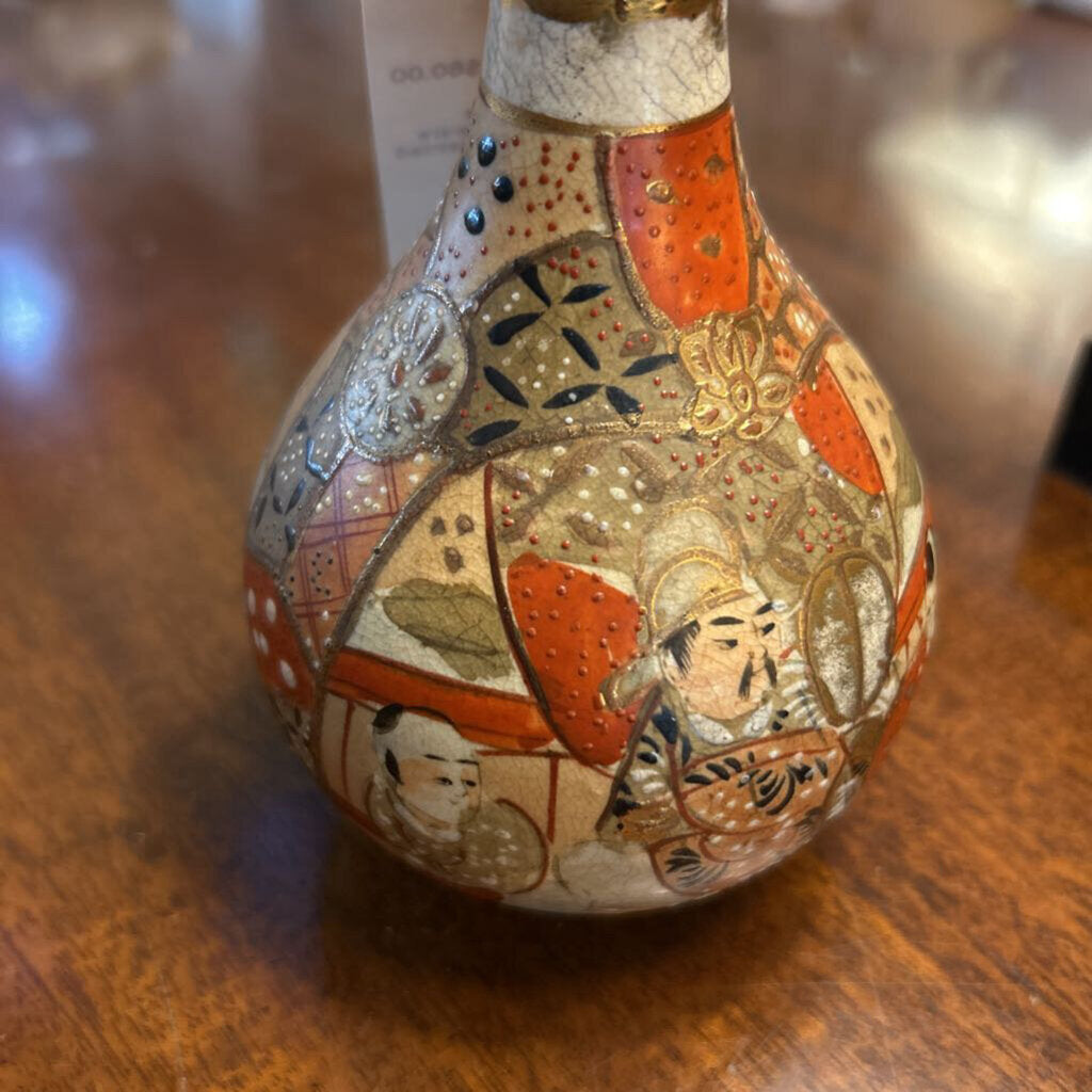 Vintage Japanese Satsuma Earthenware Bud Vase, Hand-Painted Scenes, Gold Gilt Detailing