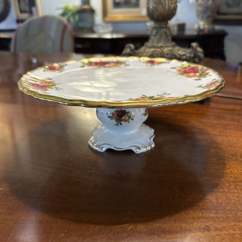 Royal Albert, Old Country Roses Pedestal Cake Stand, Bone China, England 1962-1974.