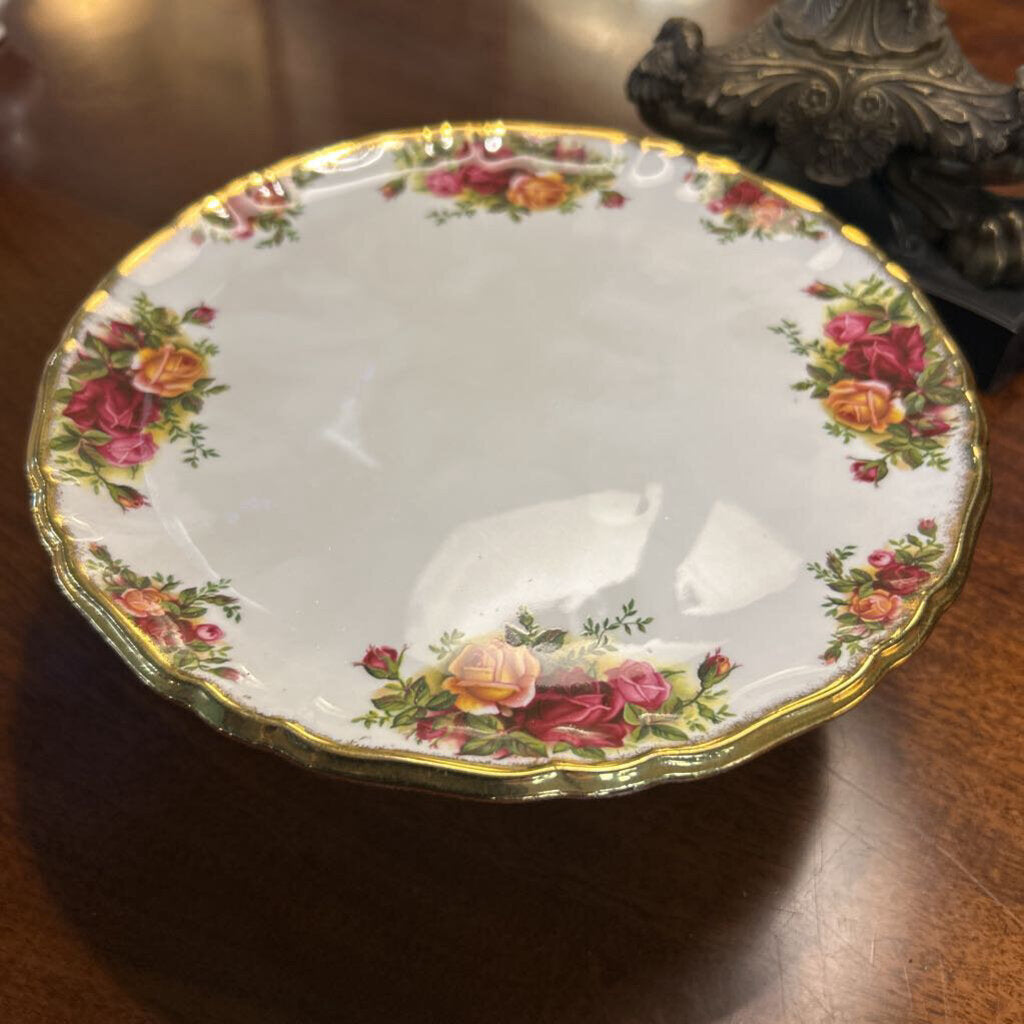 Royal Albert, Old Country Roses Pedestal Cake Stand, Bone China, England 1962-1974.