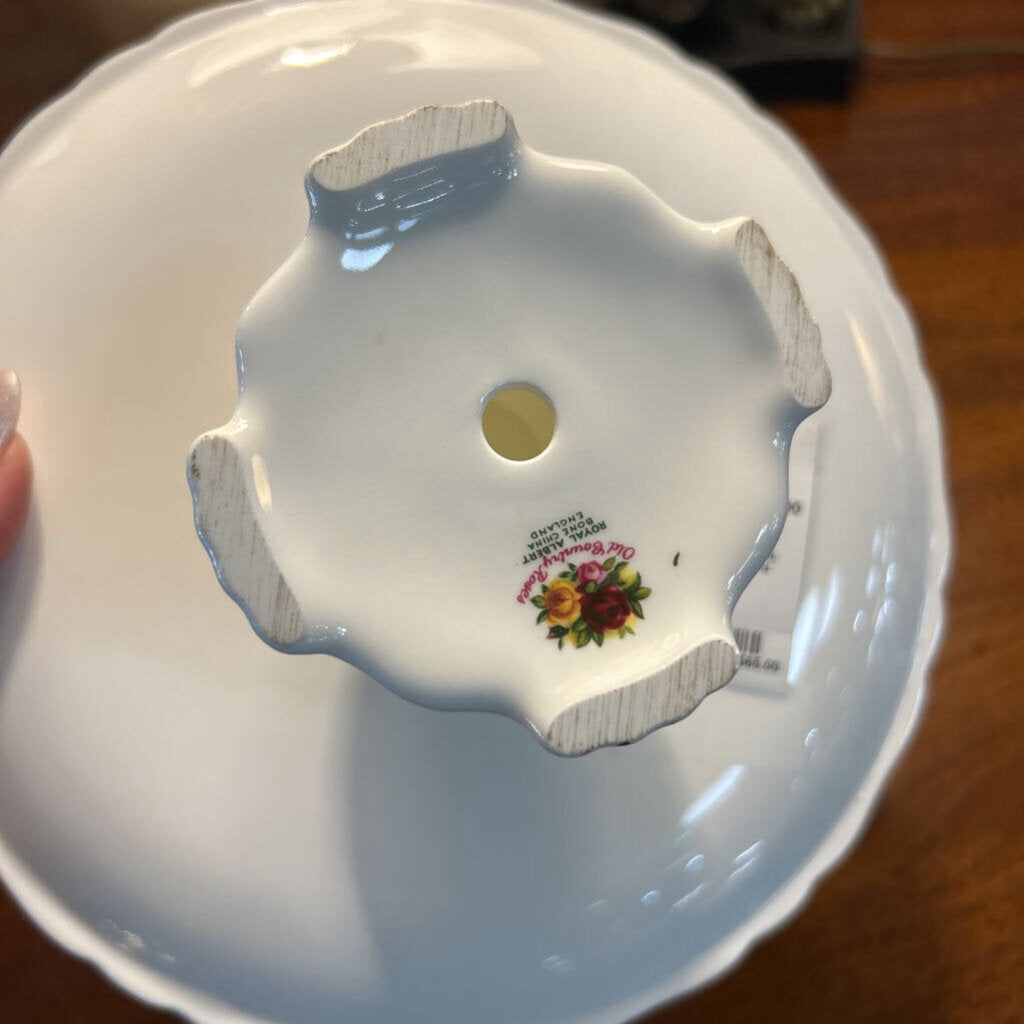 Royal Albert, Old Country Roses Pedestal Cake Stand, Bone China, England 1962-1974.