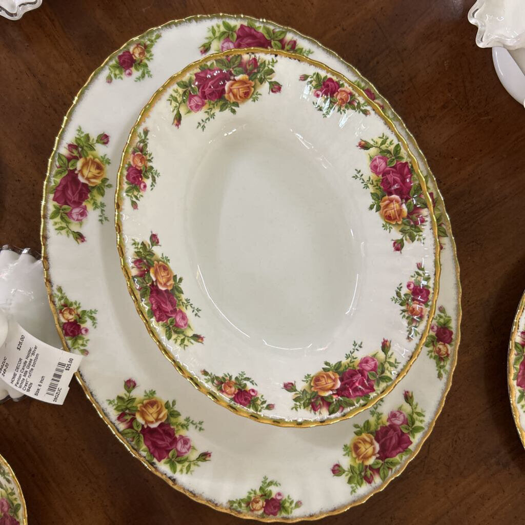 Royal Albert, Old Country Roses , Service for 12 + Teapot, Cream & Sugar, 2 Oval Platters, 1 Small Platter, 4 Veg Bowls. 1970s-1998.