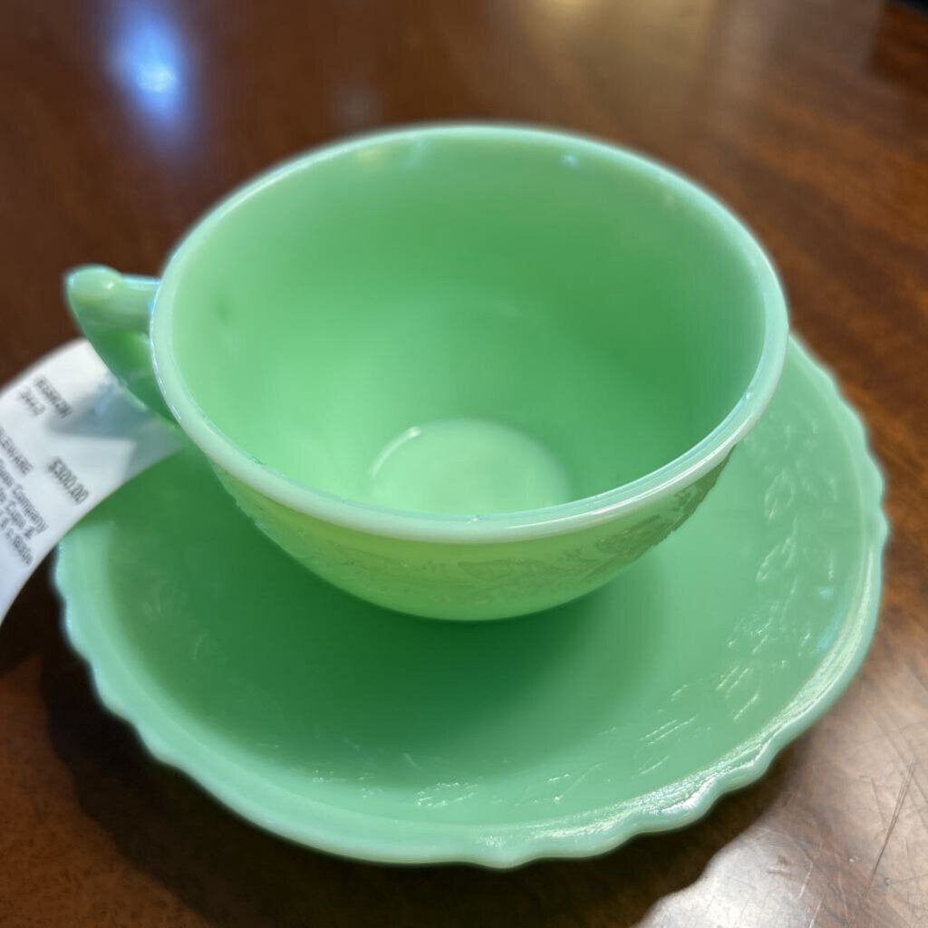 McKee Glass Company Laurel Jadeite Cups & Saucers Set of 6 c.1930s **URANIUM**