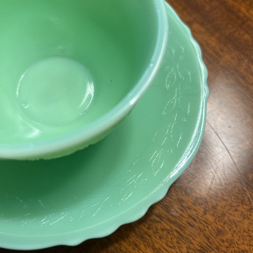 McKee Glass Company Laurel Jadeite Cups & Saucers Set of 6 c.1930s **URANIUM**