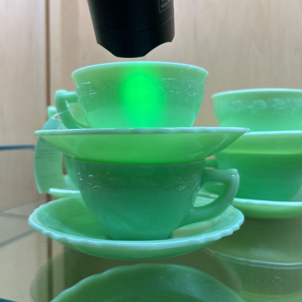 McKee Glass Company Laurel Jadeite Cups & Saucers Set of 6 c.1930s **URANIUM**