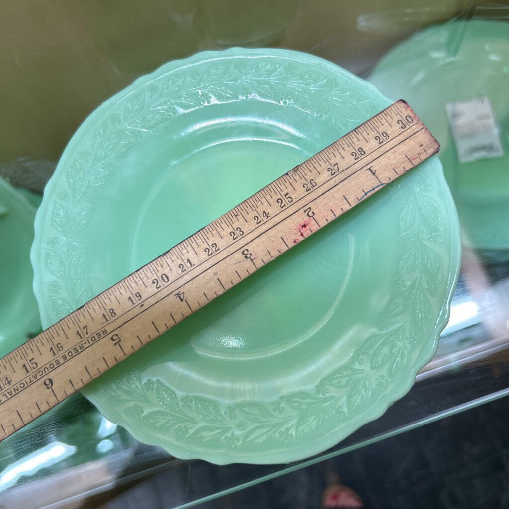 McKee Glass Company Laurel Jadeite Scalloped 6" Bread & Butter Plate Single c.1930s **URANIUM**