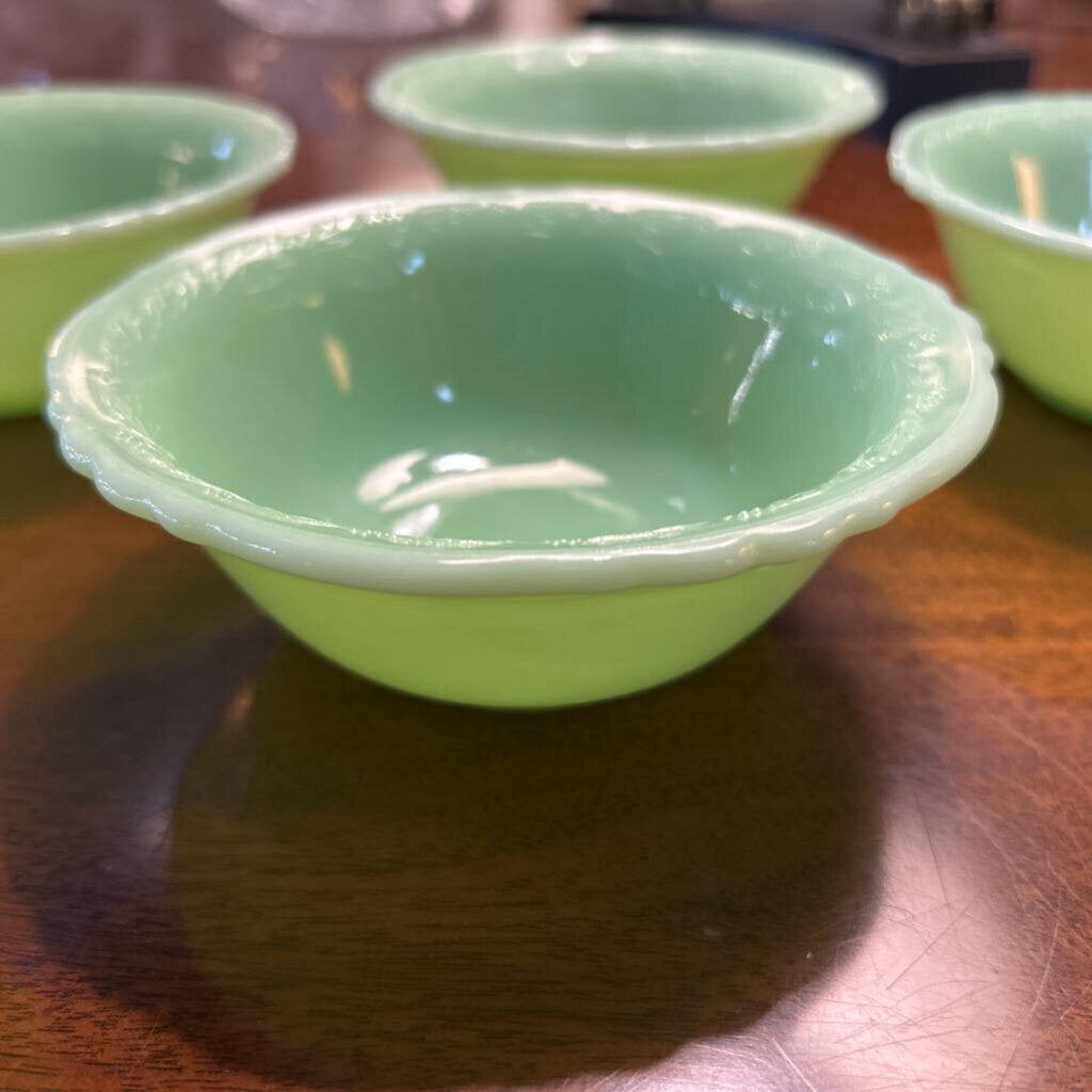 McKee Glass Company Laurel Jadeite Berry Bowl Set of 6 c.1930s **URANIUM**