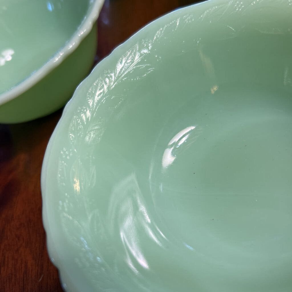 McKee Glass Company Laurel Jadeite Berry Bowl Set of 6 c.1930s **URANIUM**