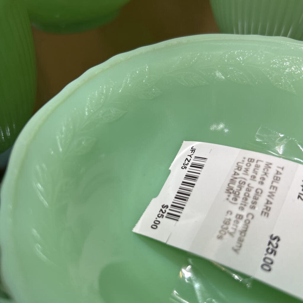 McKee Glass Company Laurel Jadeite Berry Bowl (Single) c.1930s **URANIUM**