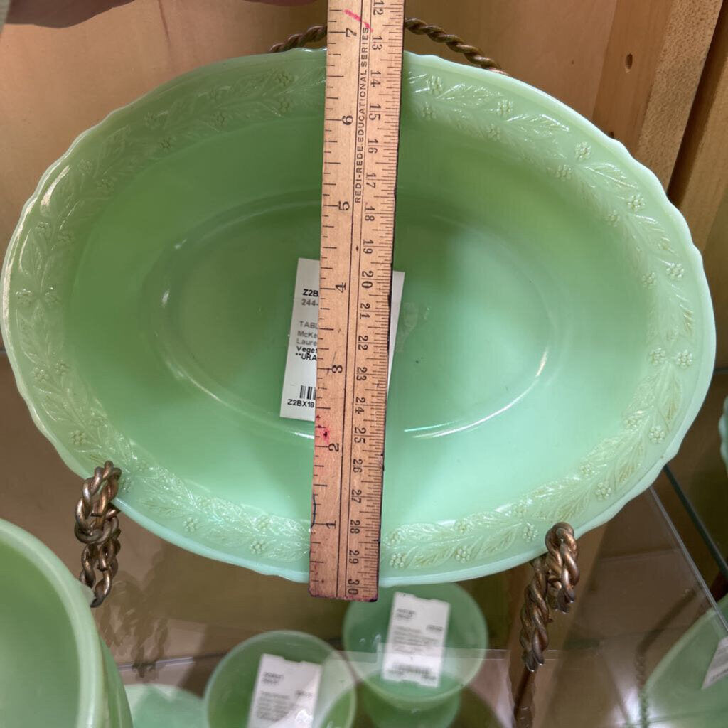 McKee Glass Company Laurel Jadeite 9" Oval Vegetable Bowl c.1930s **URANIUM**