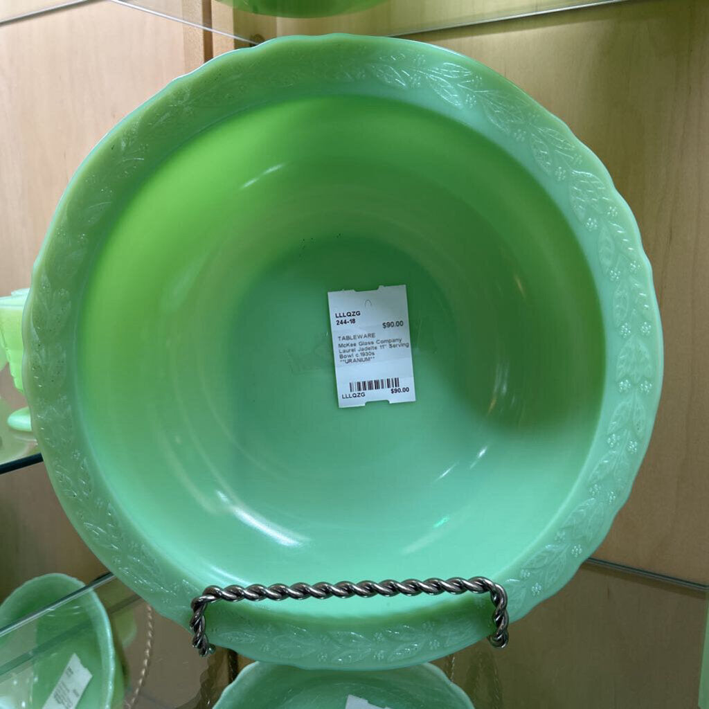 McKee Glass Company Laurel Jadeite 11" Serving Bowl c.1930s **URANIUM**