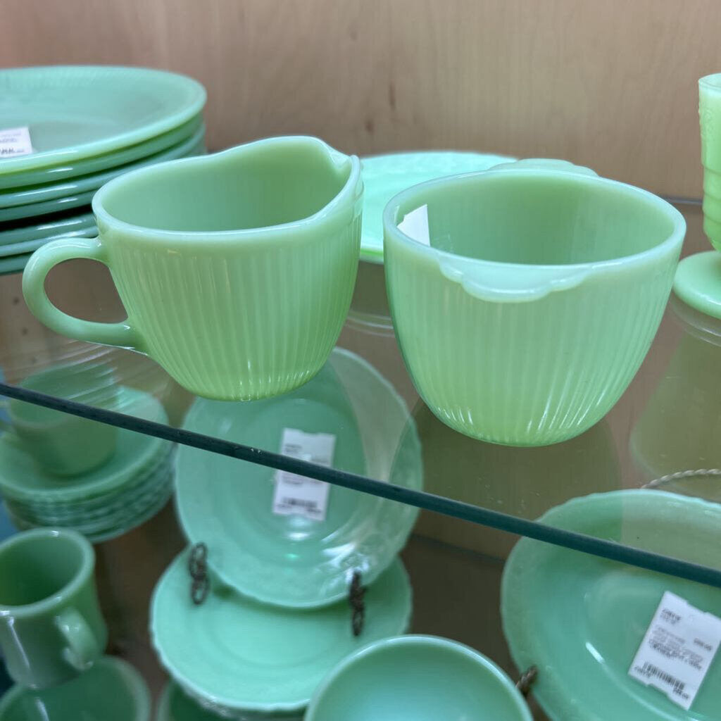 Jadeite "Jane Ray" sugar bowl no cover & Creamer