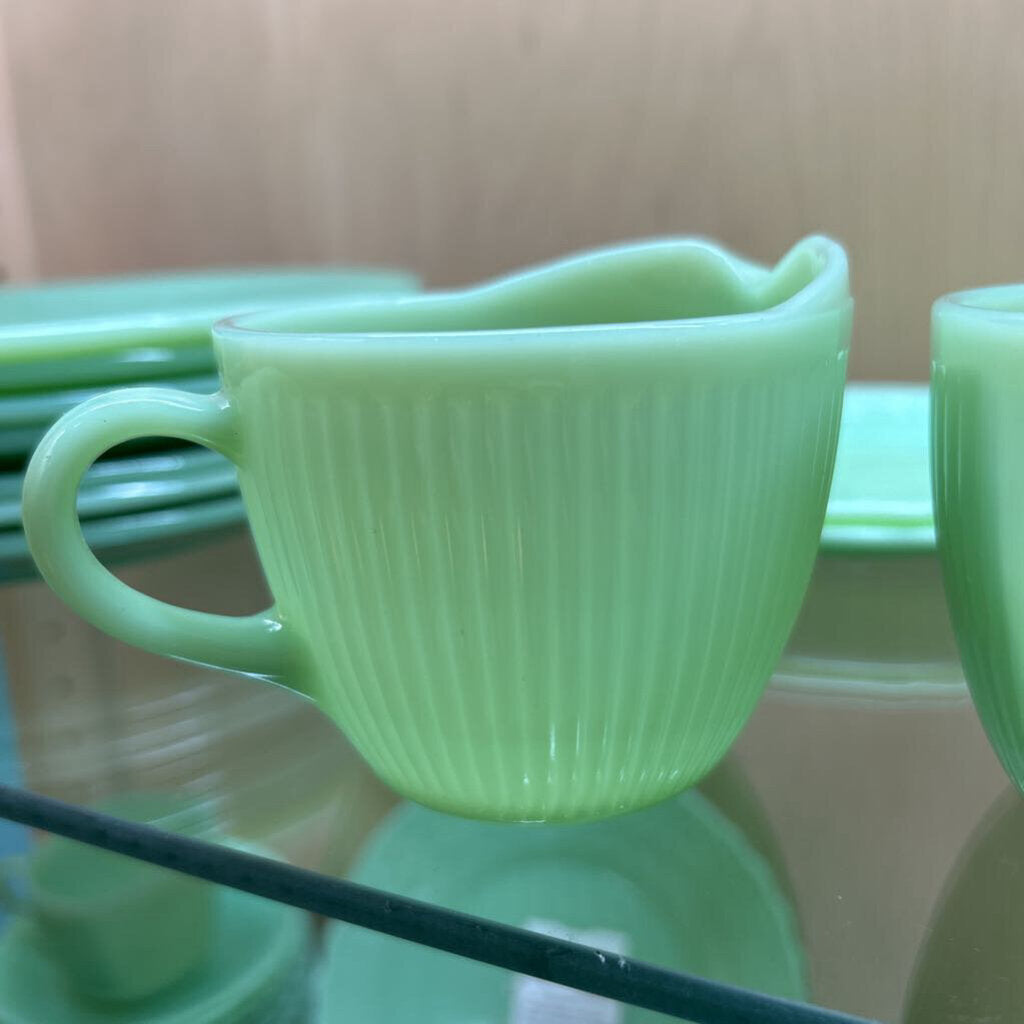 Jadeite "Jane Ray" sugar bowl no cover & Creamer