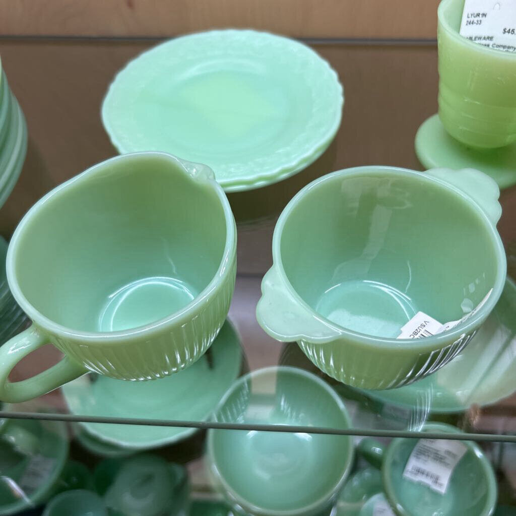Jadeite "Jane Ray" sugar bowl no cover & Creamer